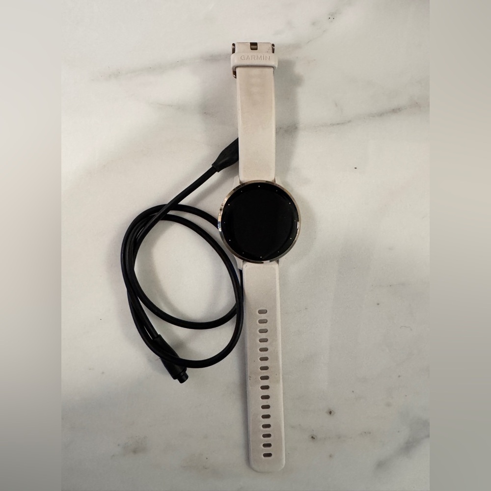 Garmin Venu 3S Gold/Ivory Smartwatch with Charging Cable